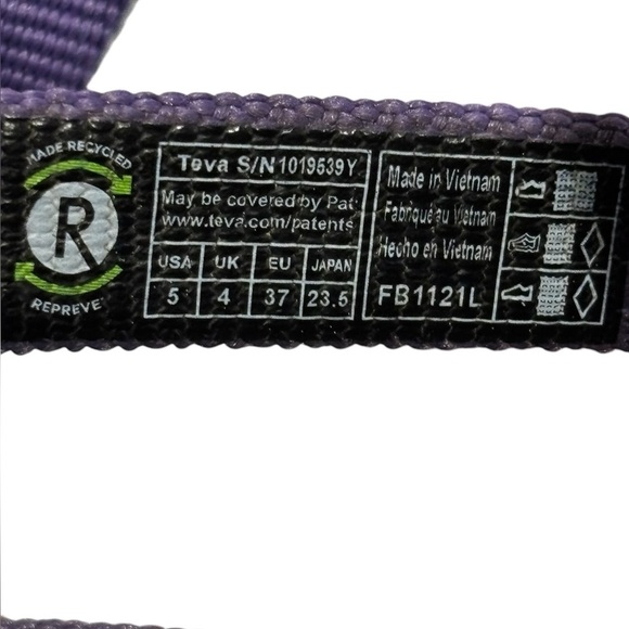 Teva Girls Strappy Sandals, Size 5 - Picture 4 of 4